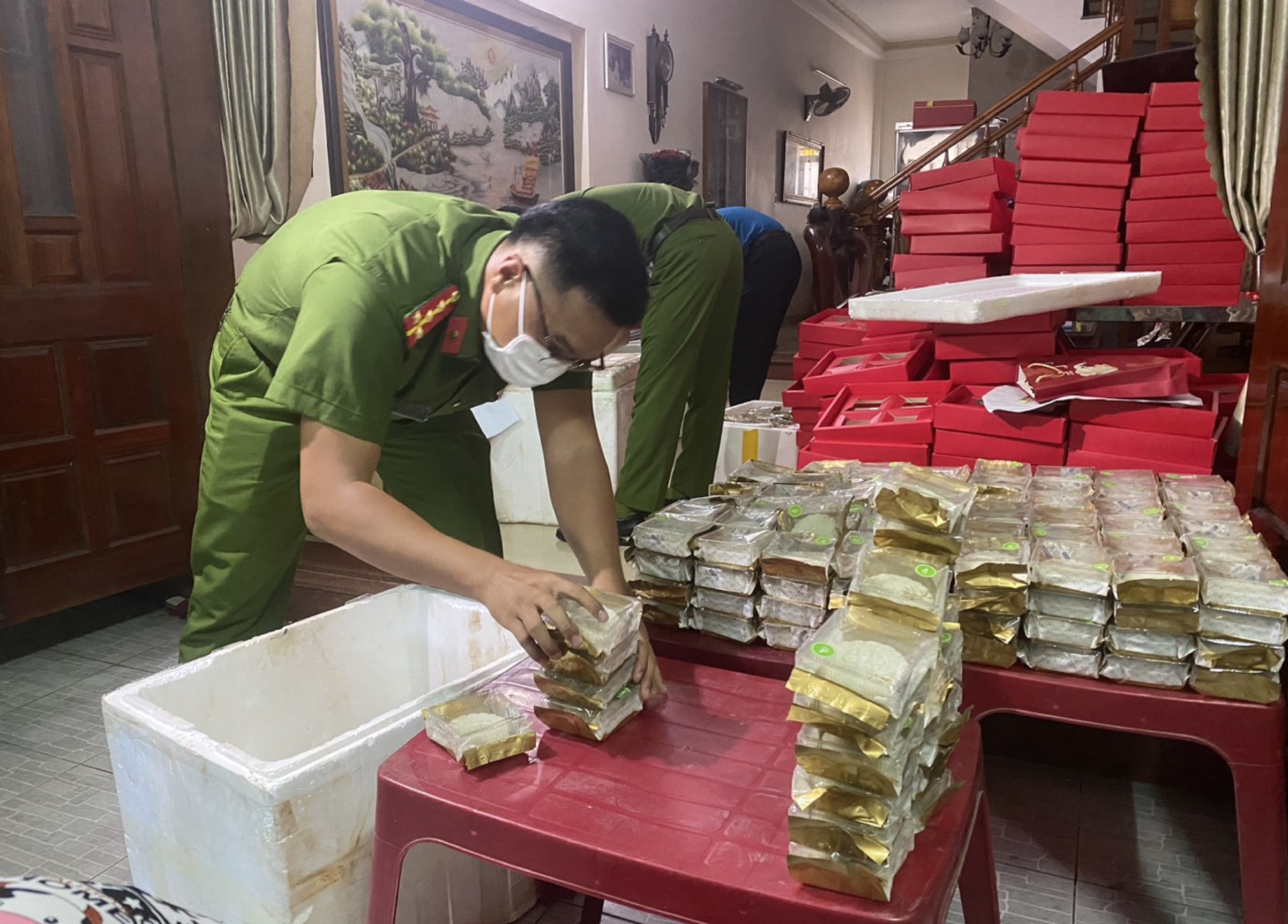 Đà Nẵng: Kiểm tra phát hiện hơn 1500 bánh trung thu không rõ nguồn gốc